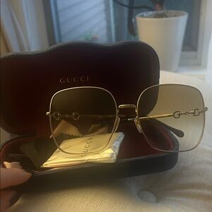 GG 0879s Gucci Gold-Tone oversized Square Eyewear never worn!